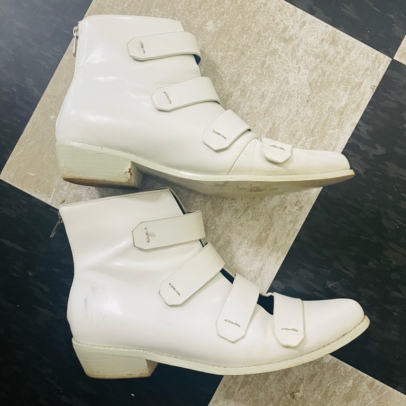 White Helena strappy bootie-futuristic and cool! - Picture 3 of 7